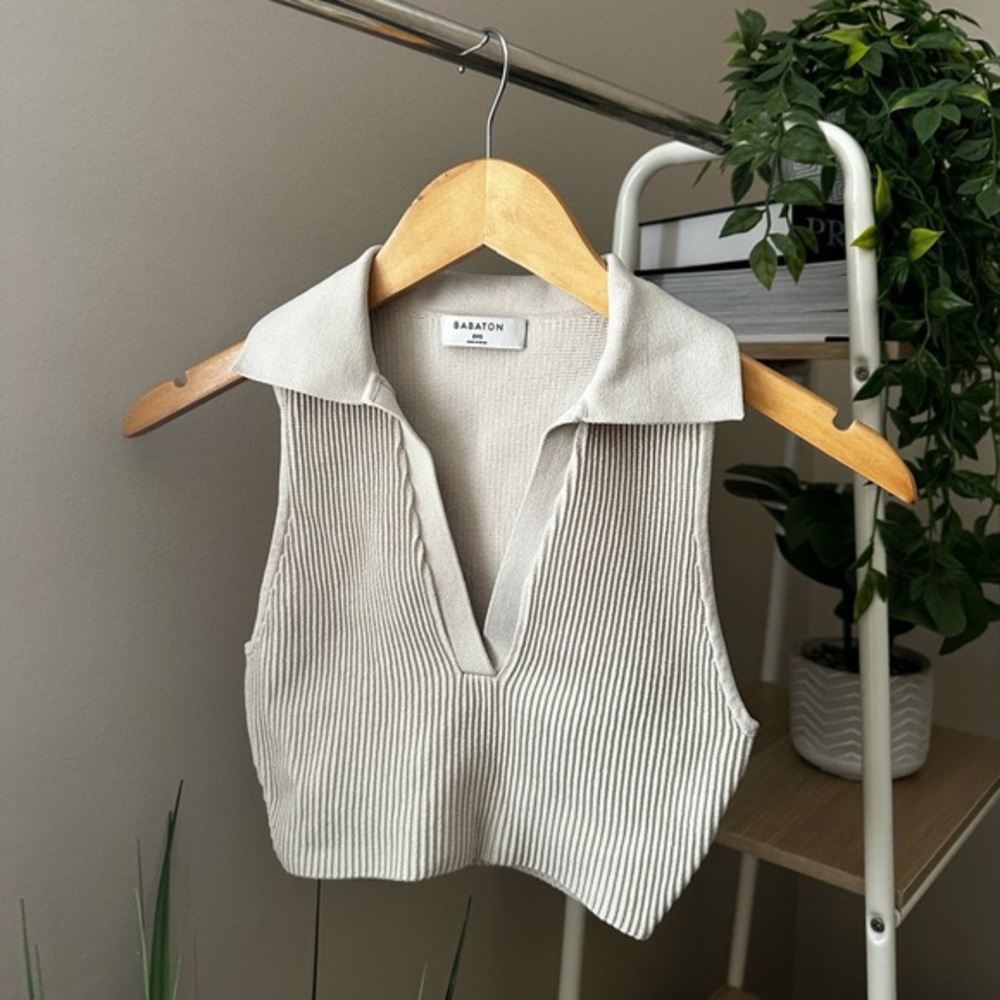 Aritzia Babaton Sculpt Knit Polo Top - XXS
